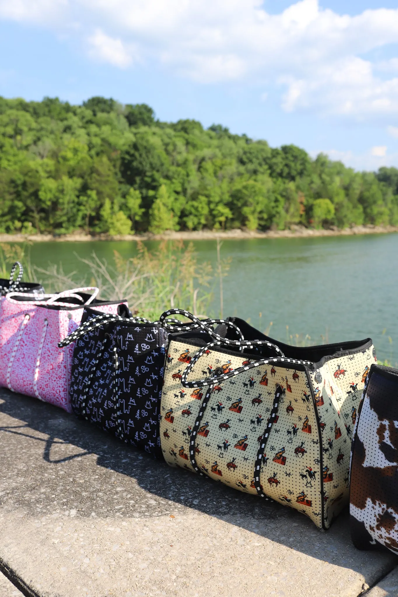 Beach Hand Bag in Black Brand