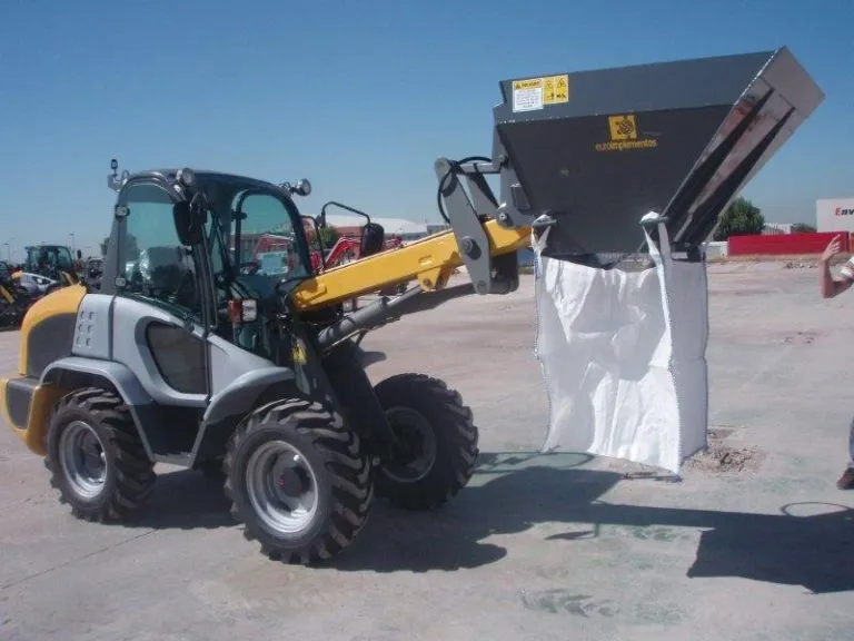 EI Attachments Refilling Bag Bucket Backhoe .98 Yards - 1.3 Yards for Backhoe