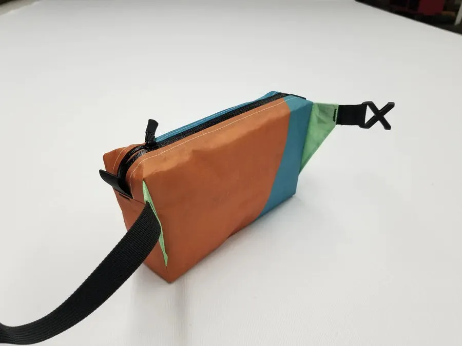 High Tail Designs - The Ultralight Fanny Pack "Rusty Mint"