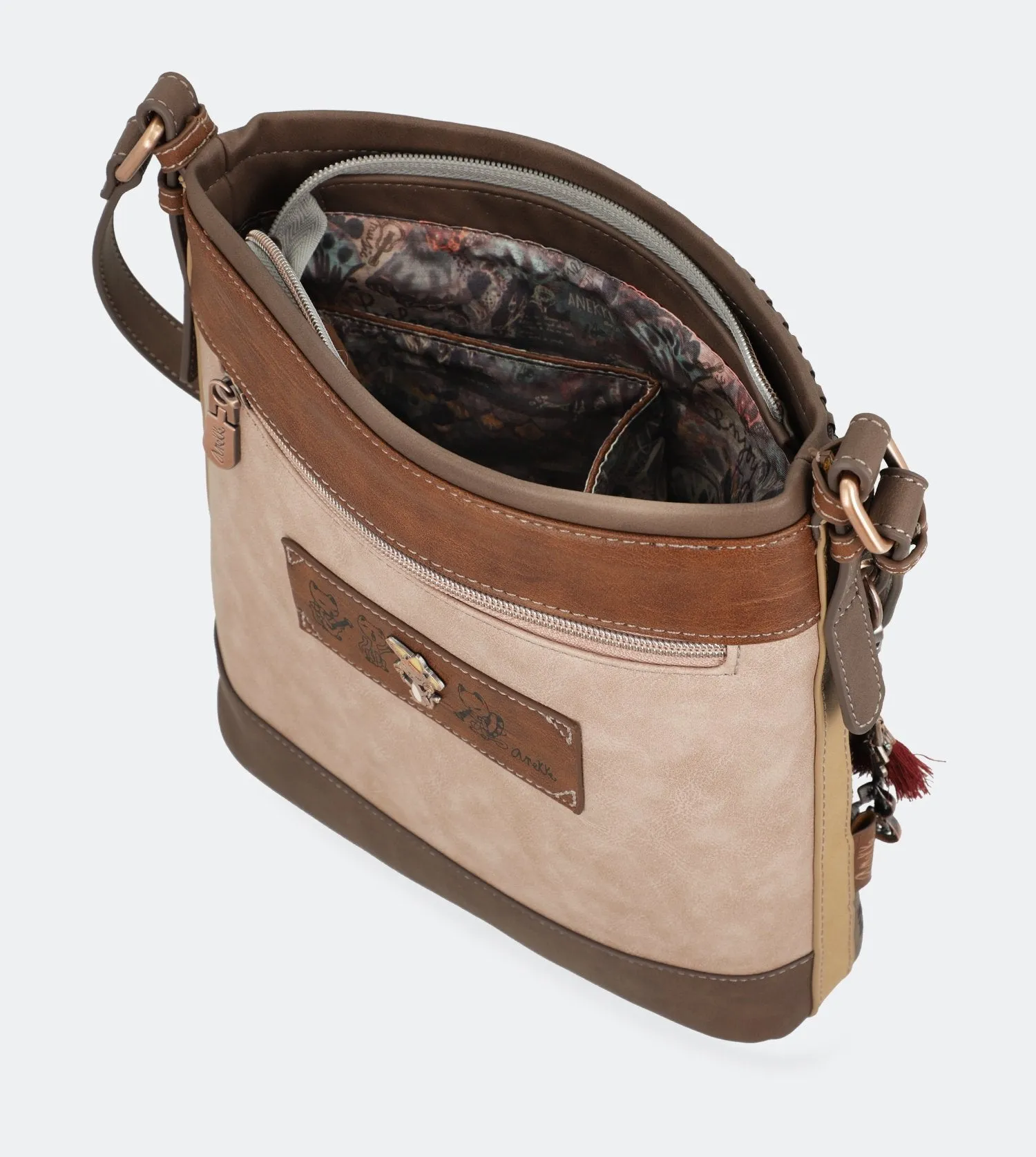 Ixchel Crossbody bag with a zip