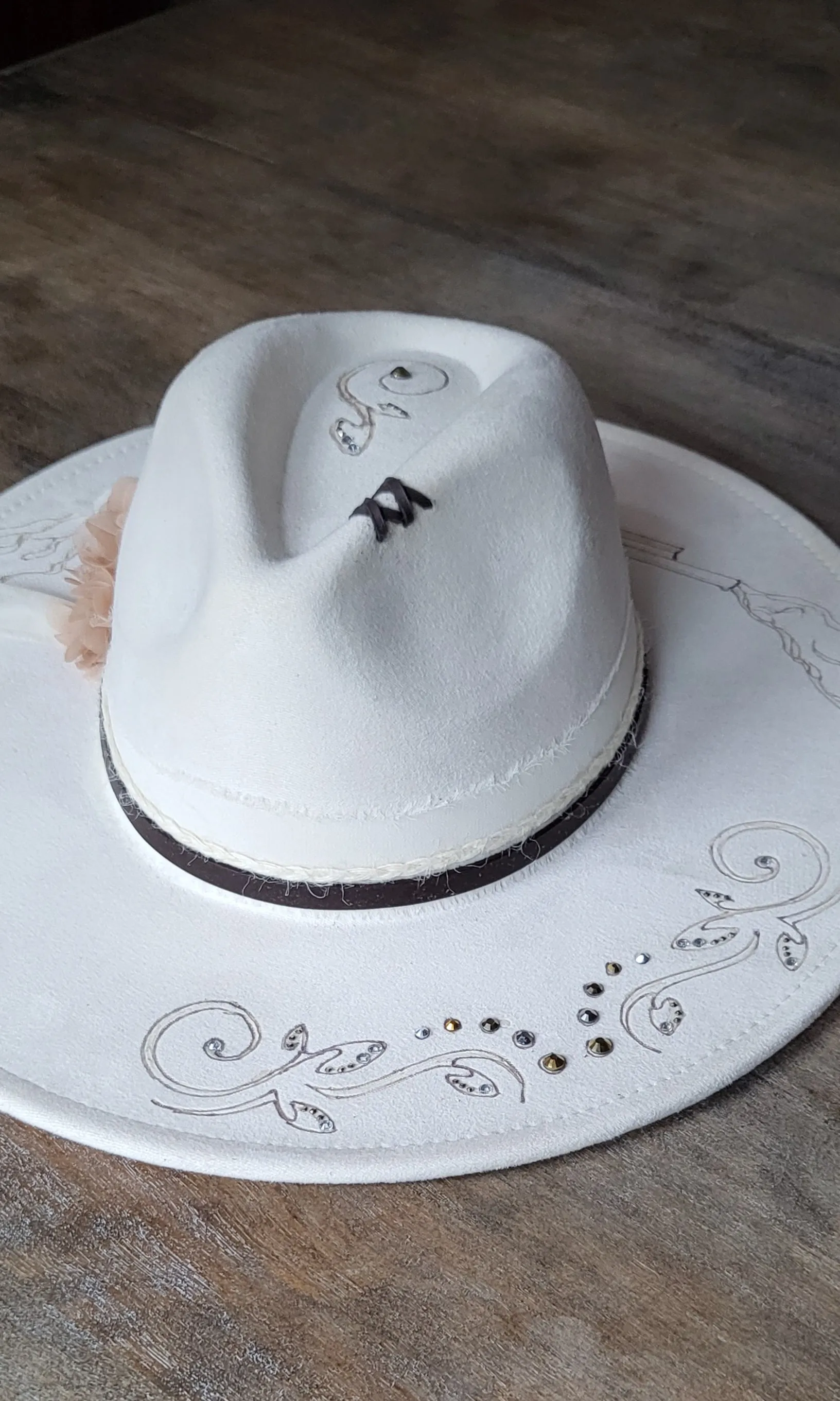 Vegan suede ivory fedora