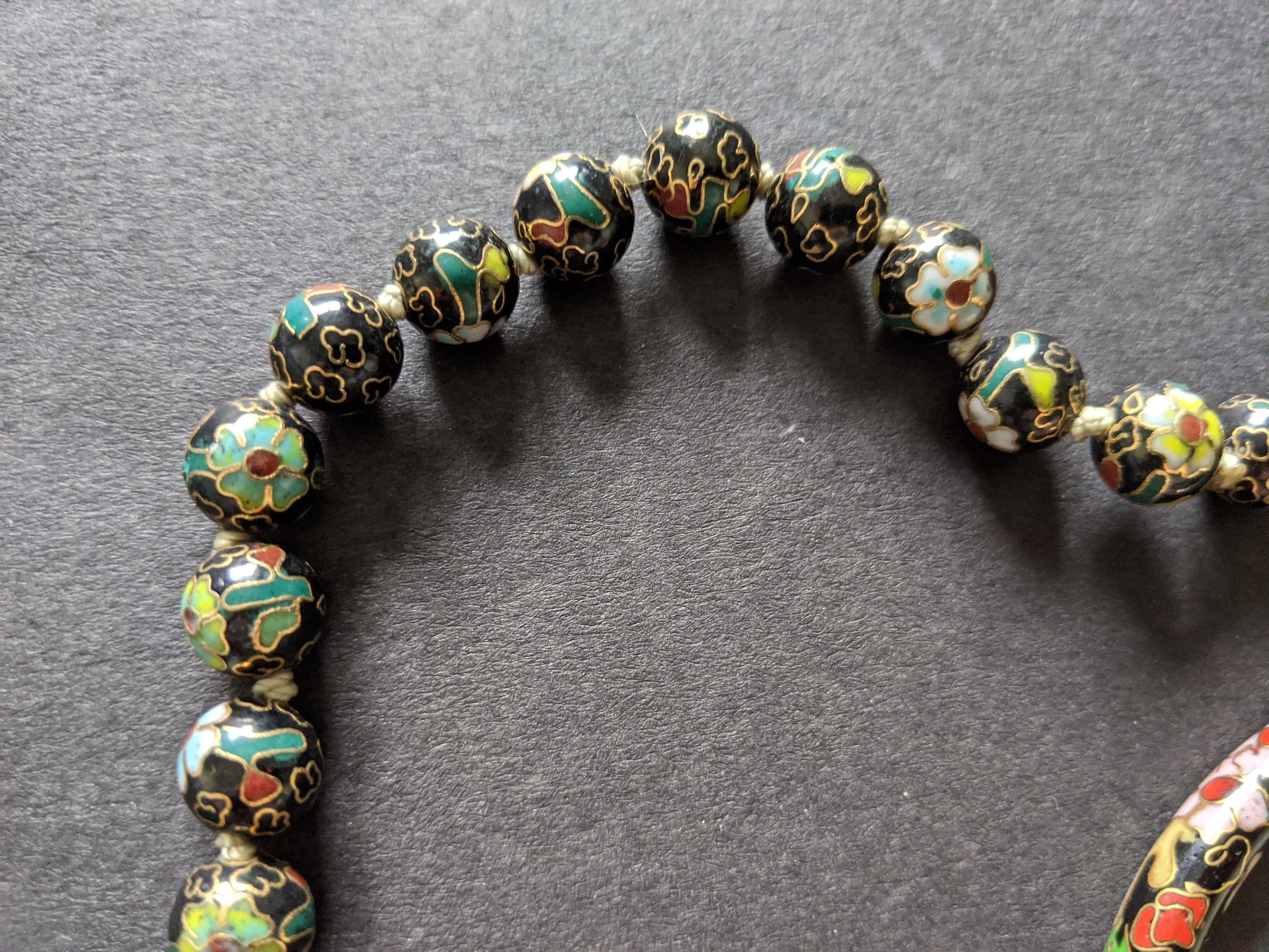 Vintage Chinese cloisonné Art Deco gold, black bead necklace with matching cloisonné hinged bangle with push-in clasp, demi-parure / set